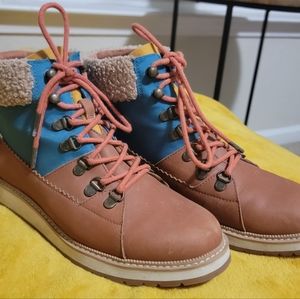 TOMS Mesa Waterproof Boots